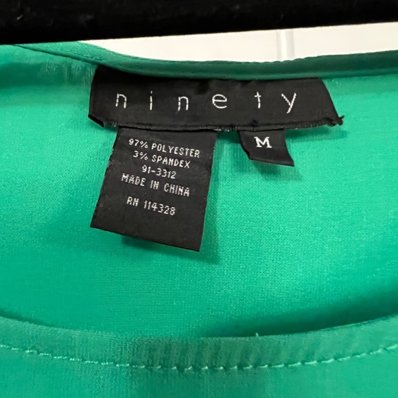 Ninety green blouse - Picture 2 of 2